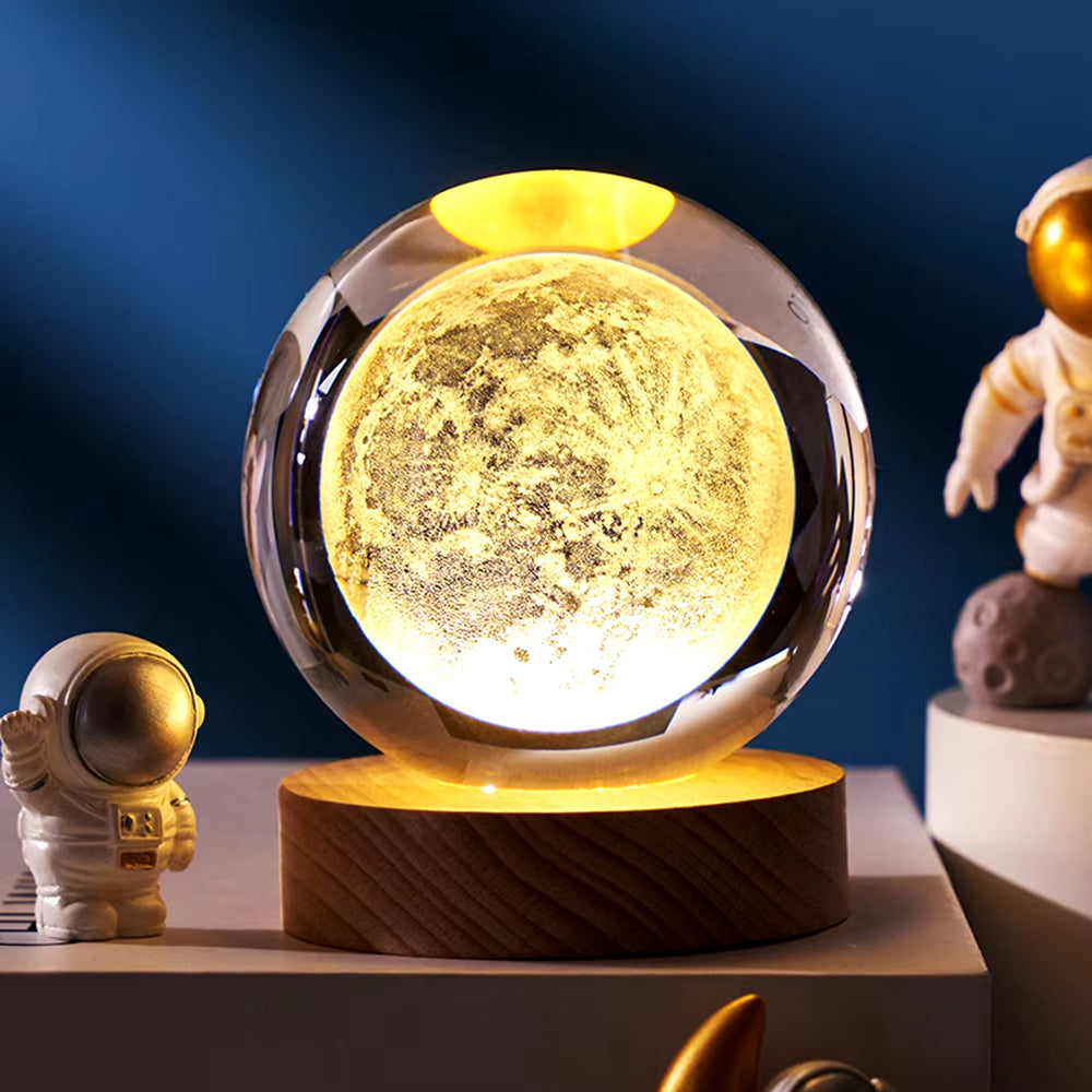 Glowing Galaxy Astronaut Crystal Ball Night Light – Warm USB-Powered Bedside Lamp for Kids & Christmas Gifts