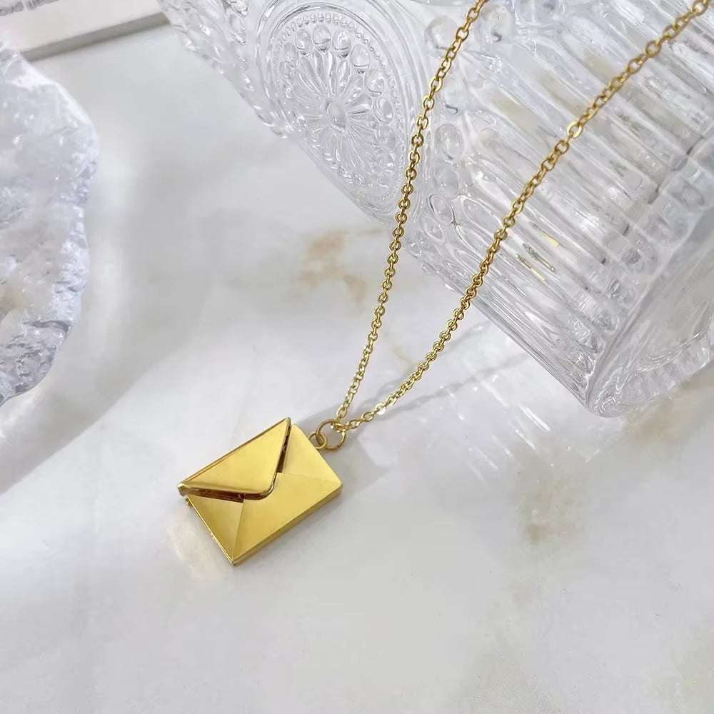 Love Letter™ Envelope Pendant Necklace – Customized Stainless Steel Jewelry