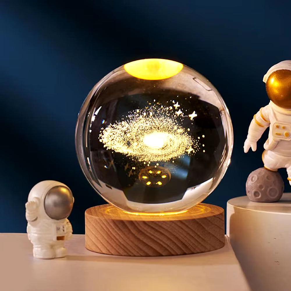 Glowing Galaxy Astronaut Crystal Ball Night Light – Warm USB-Powered Bedside Lamp for Kids & Christmas Gifts